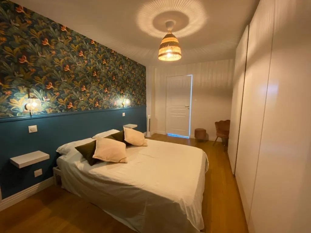 Appartement Moderne Avec Garage Et Acces Metro A 100M فيليوربان 0*,  فرنسا